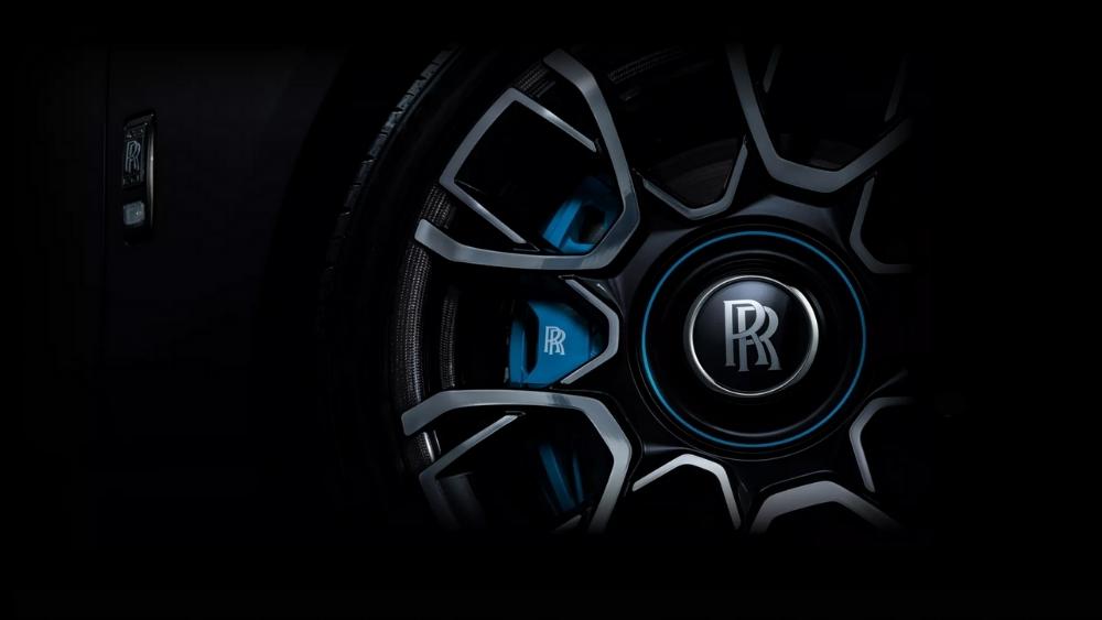 Rolls-Royce Black Badge Ghost Tires