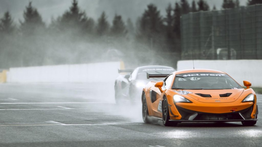 The McLaren Artura GT4 Racing