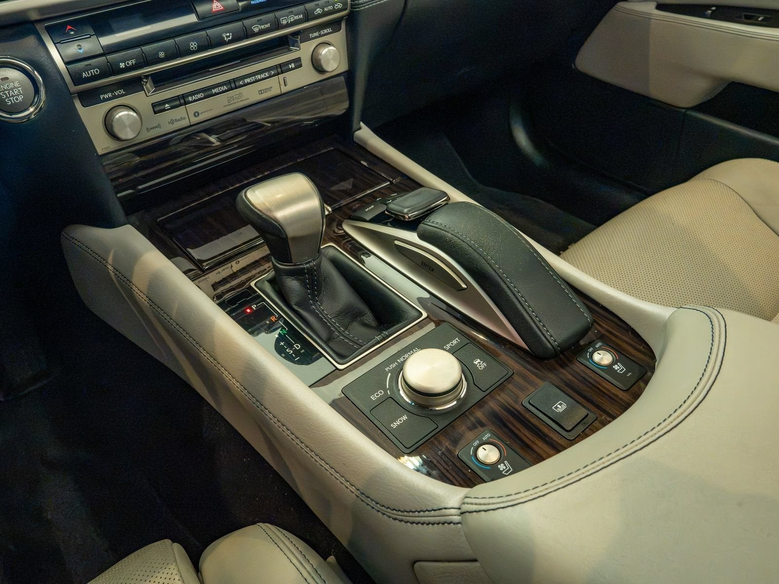 2016 Lexus LS 460