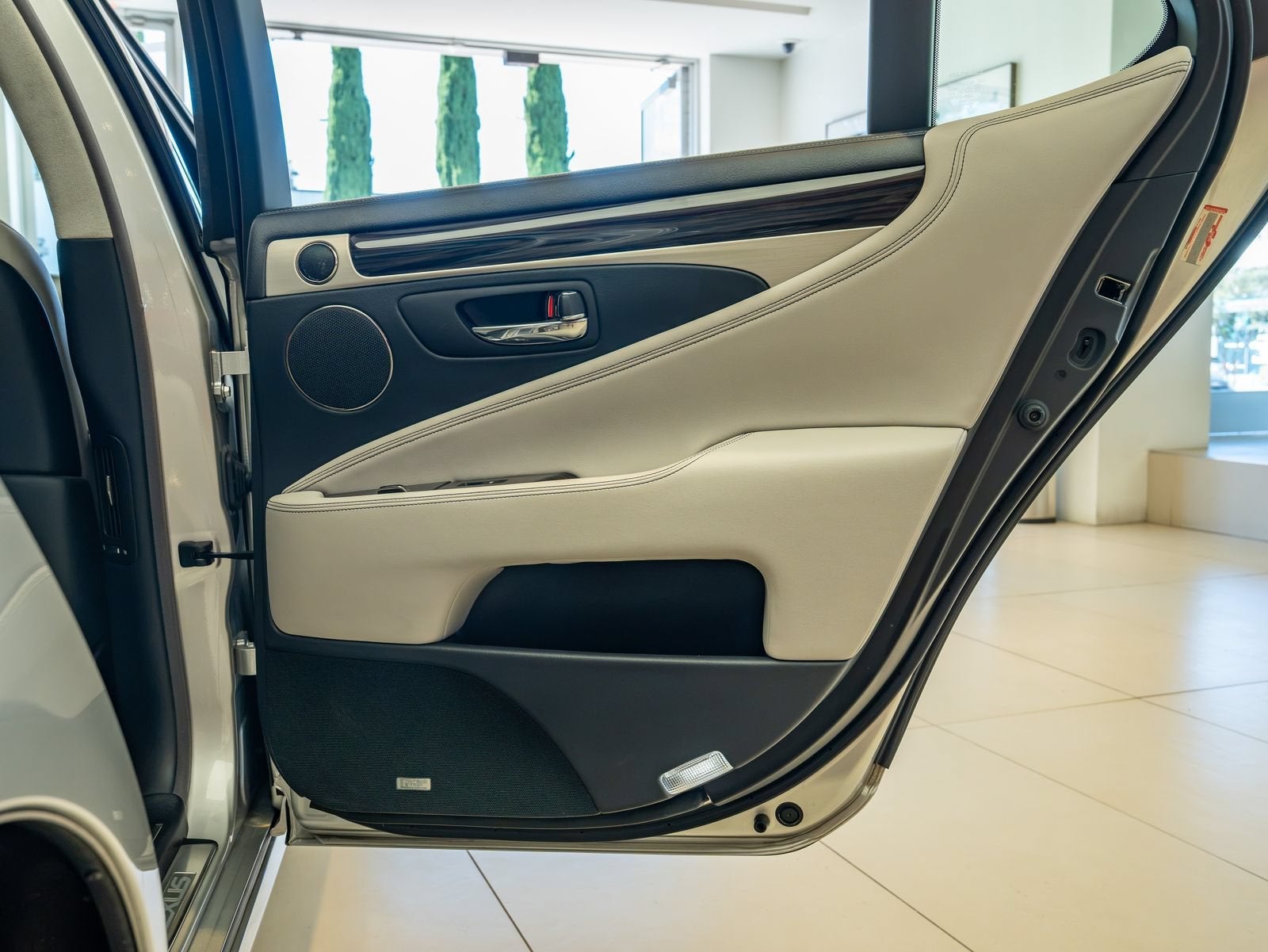 2016 Lexus LS 460