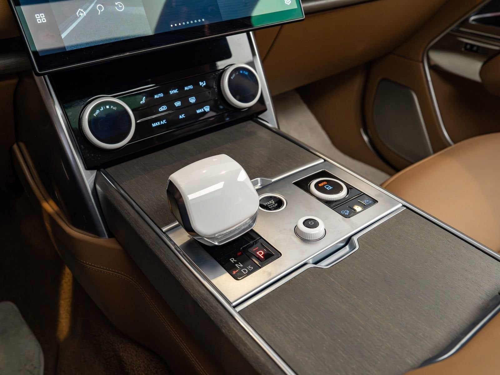 2022 Land Rover Range Rover SV