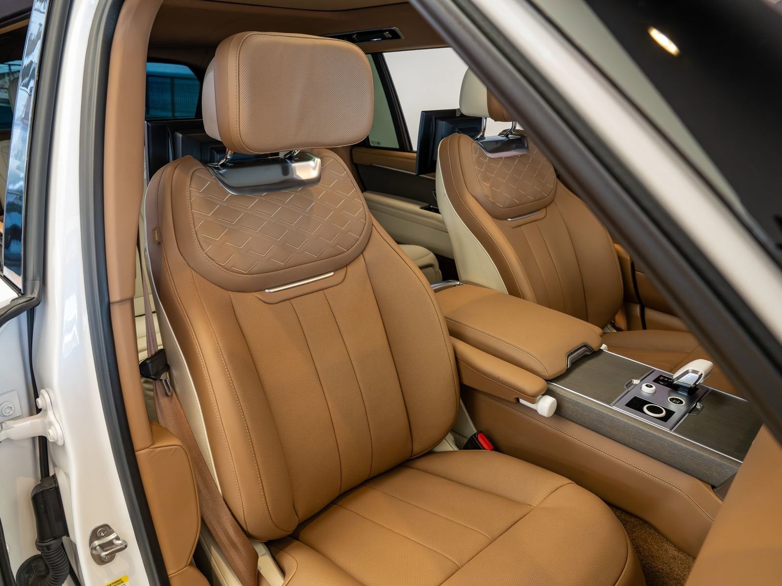 2022 Land Rover Range Rover SV