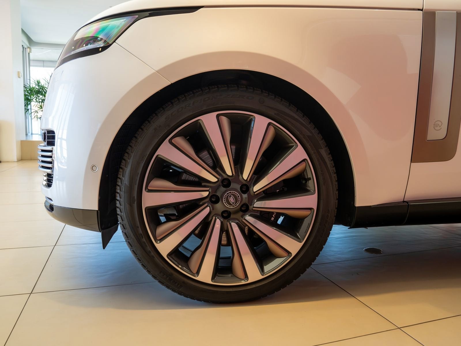 2022 Land Rover Range Rover SV