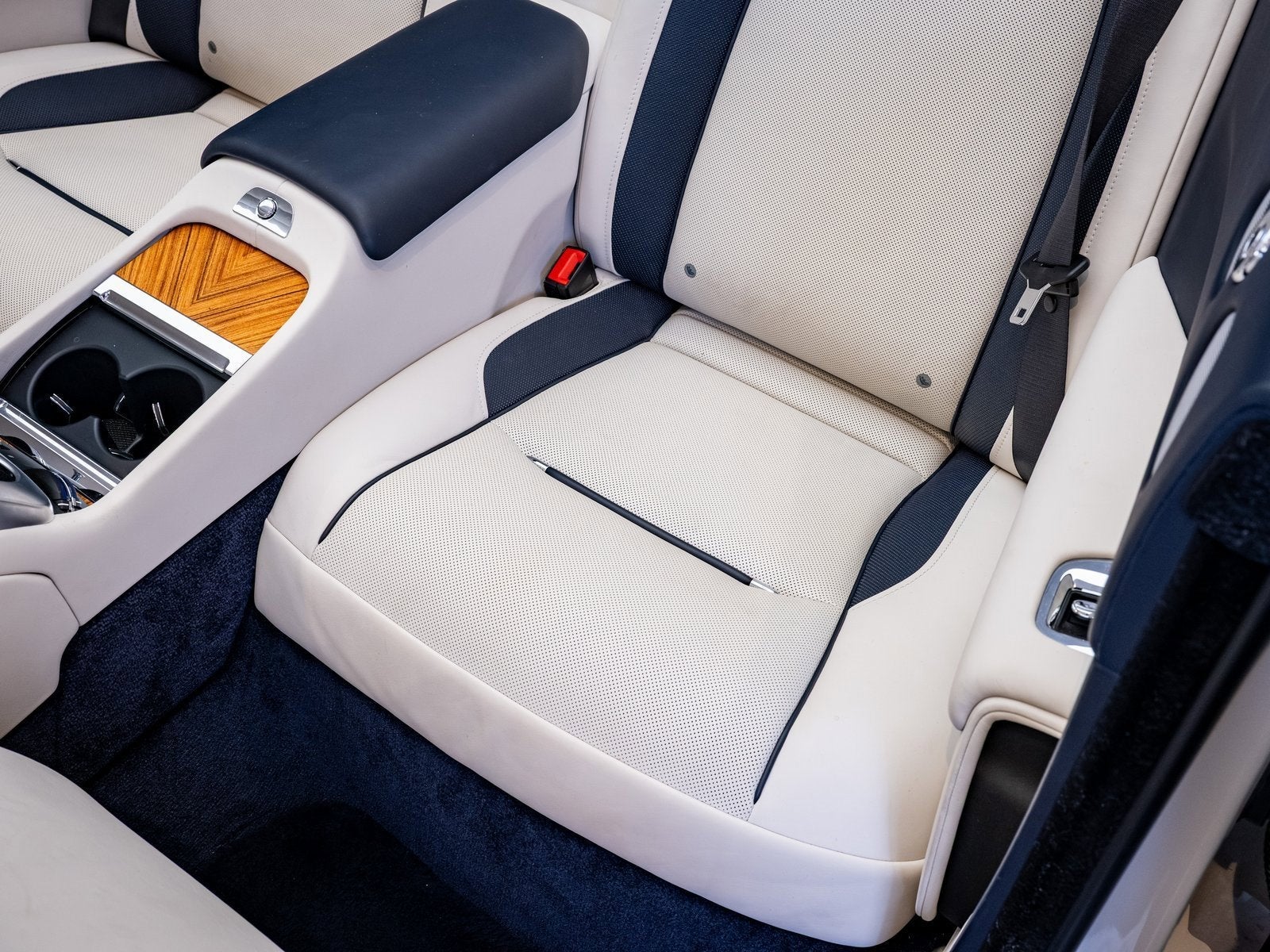 2018 Rolls-Royce Dawn 