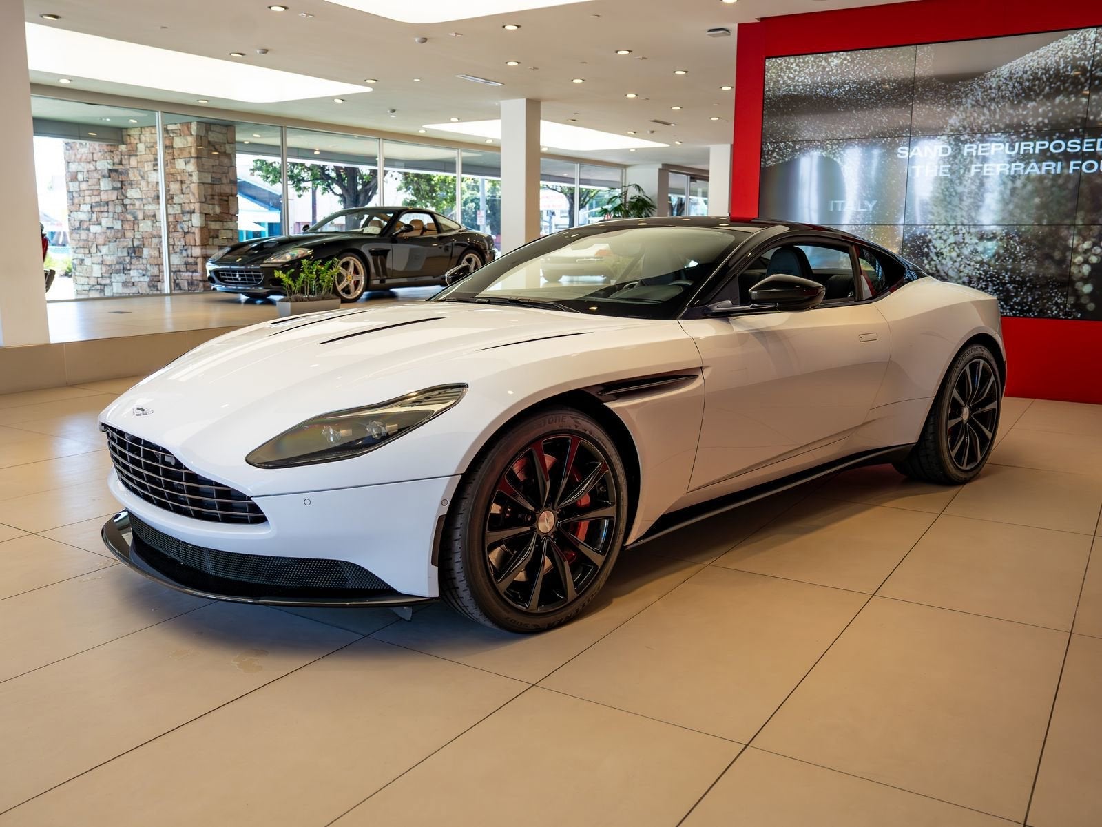 2018 Aston Martin DB11 Base