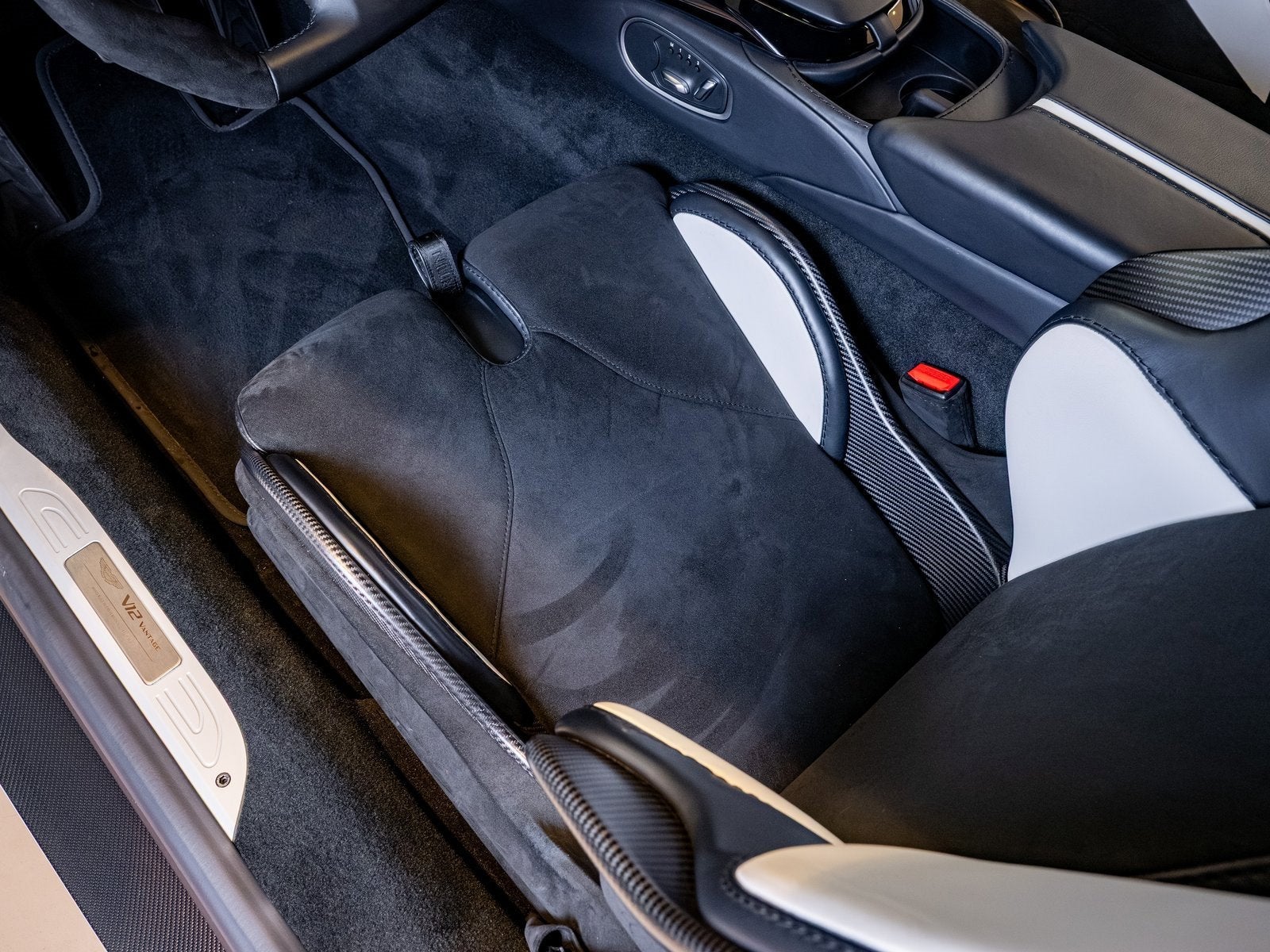 2023 Aston Martin Vantage V12