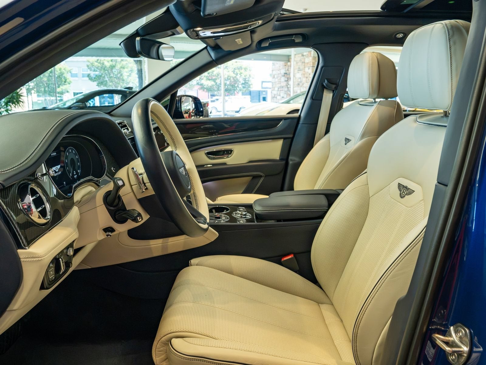 2022 Bentley Bentayga V8
