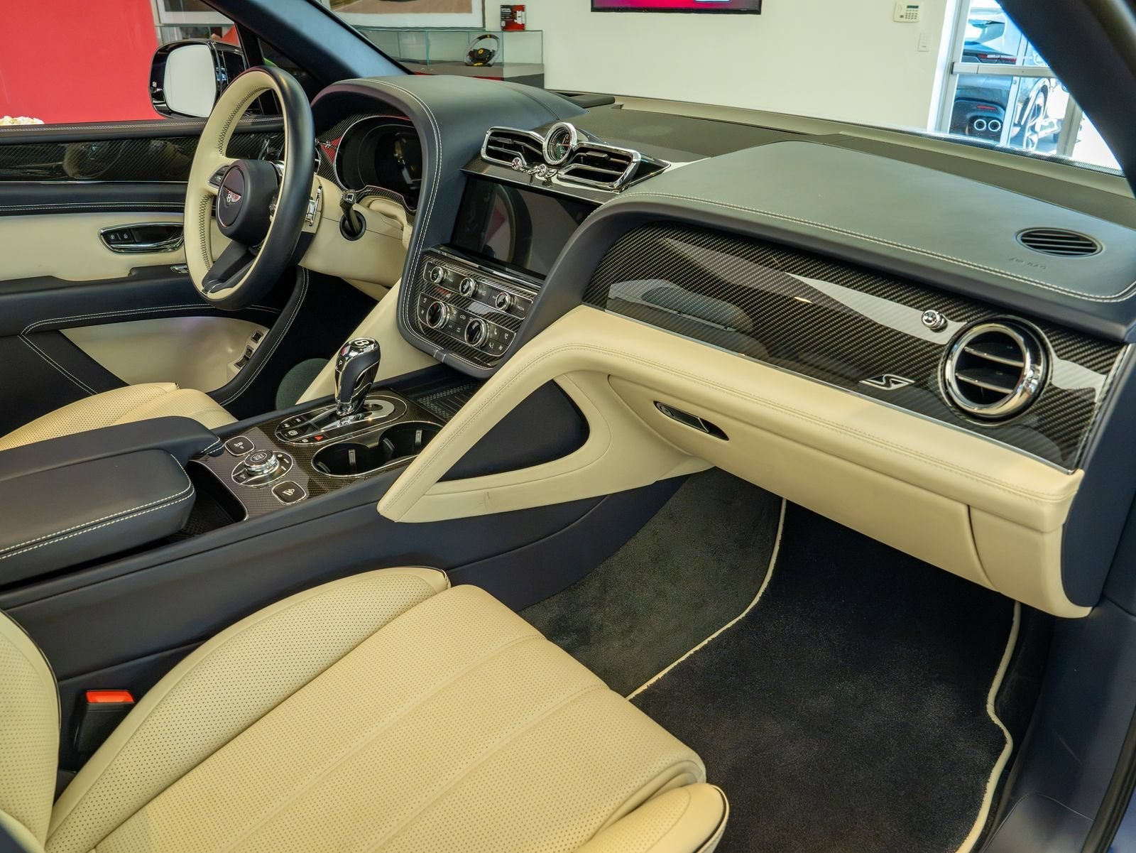 2022 Bentley Bentayga V8
