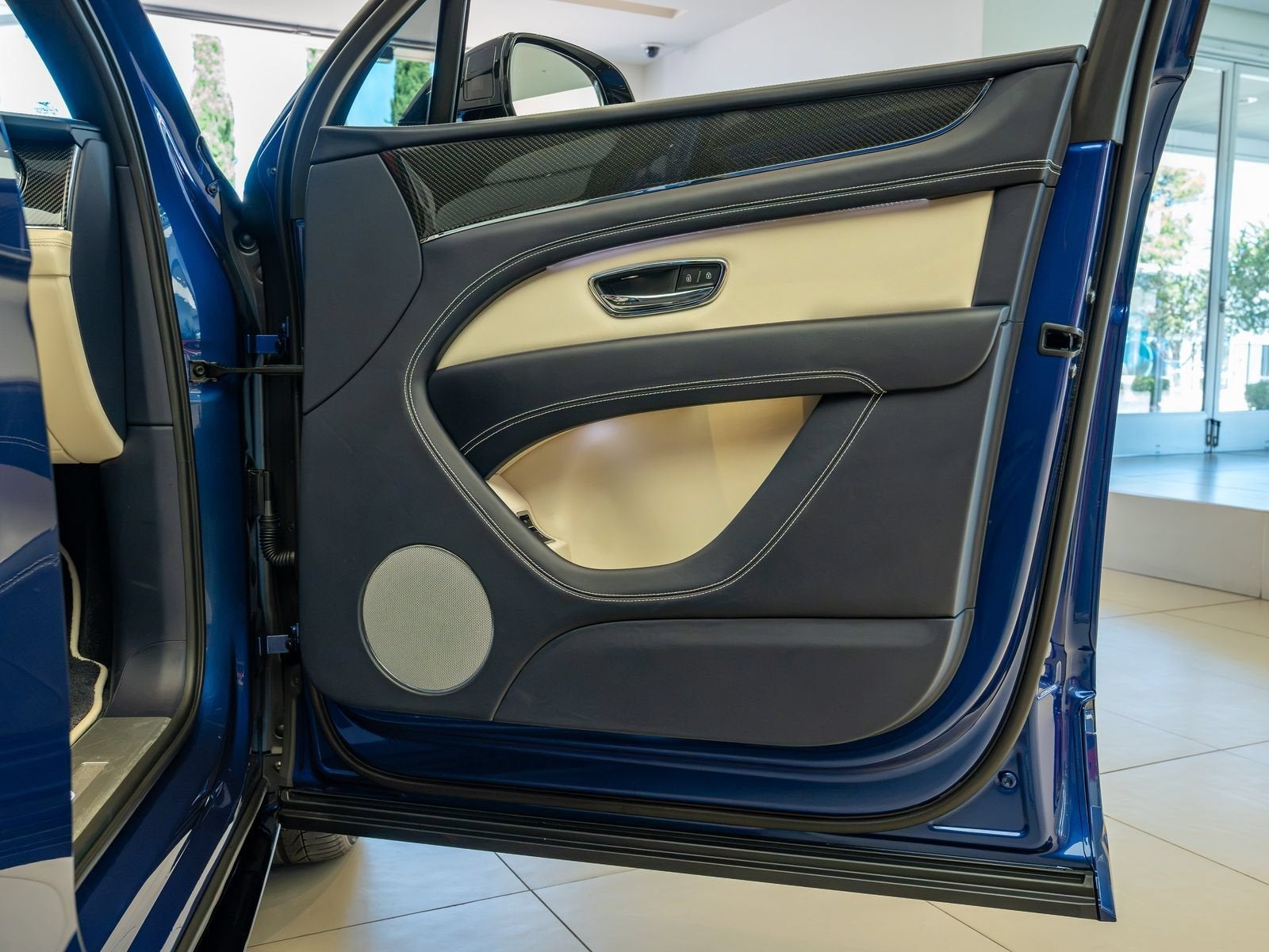2022 Bentley Bentayga V8