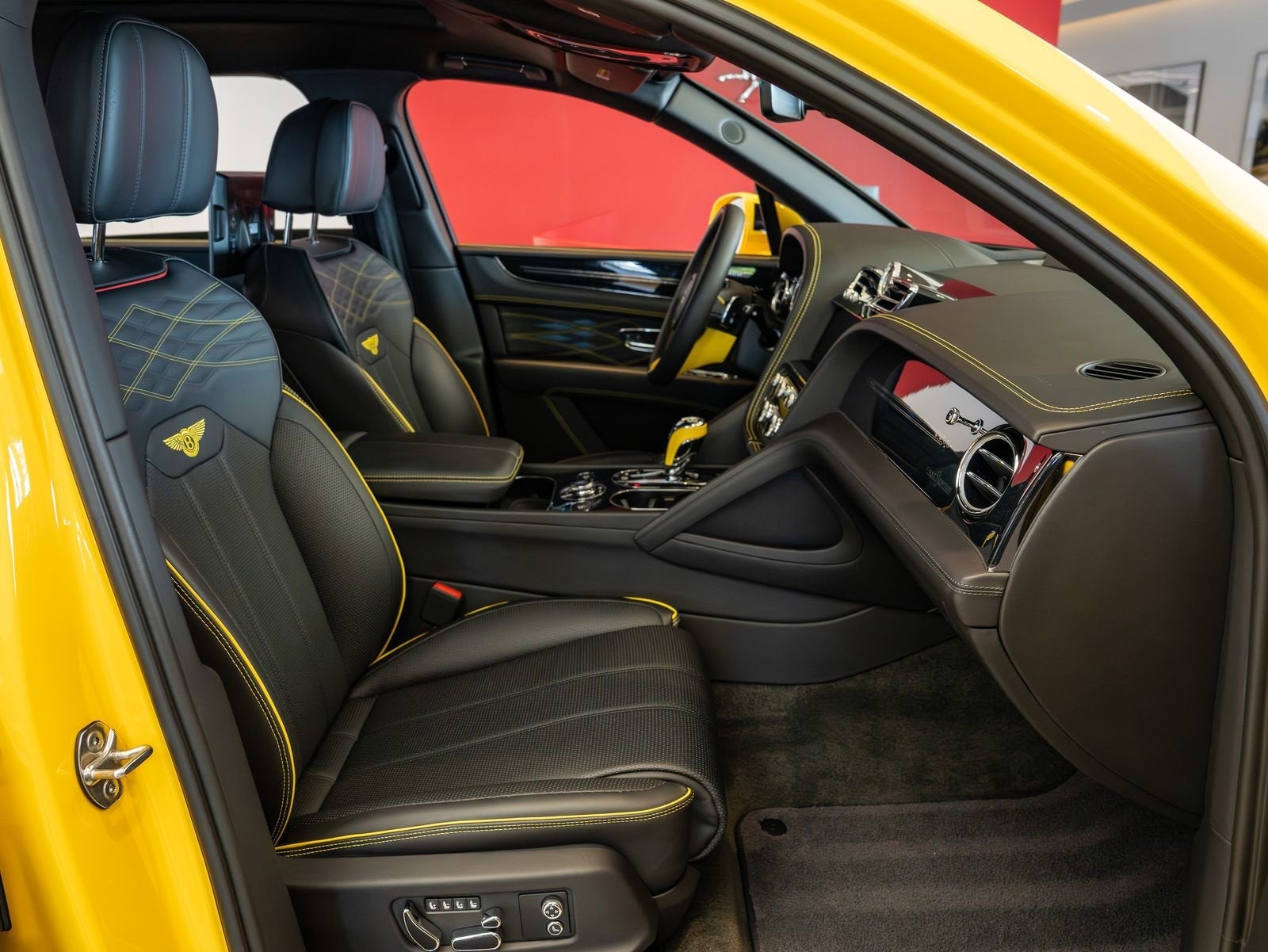 2023 Bentley Bentayga EWB Base