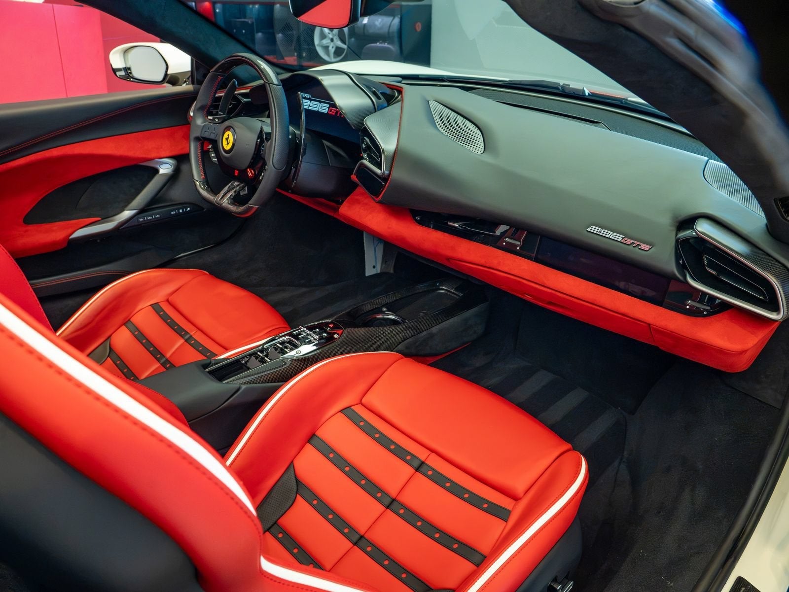 2025 Ferrari 296 GTS Base