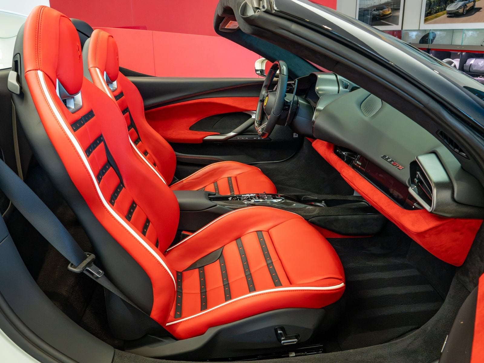 2025 Ferrari 296 GTS Base