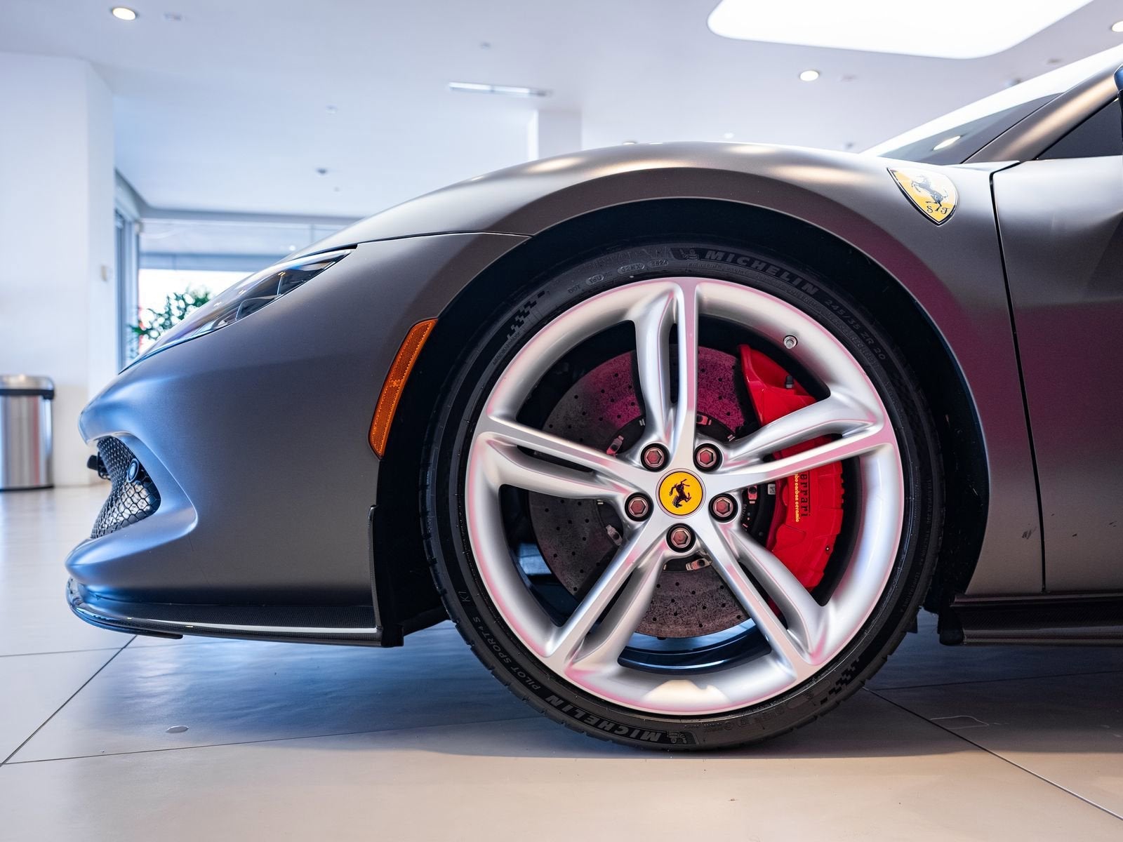 2023 Ferrari 296 GTS Base