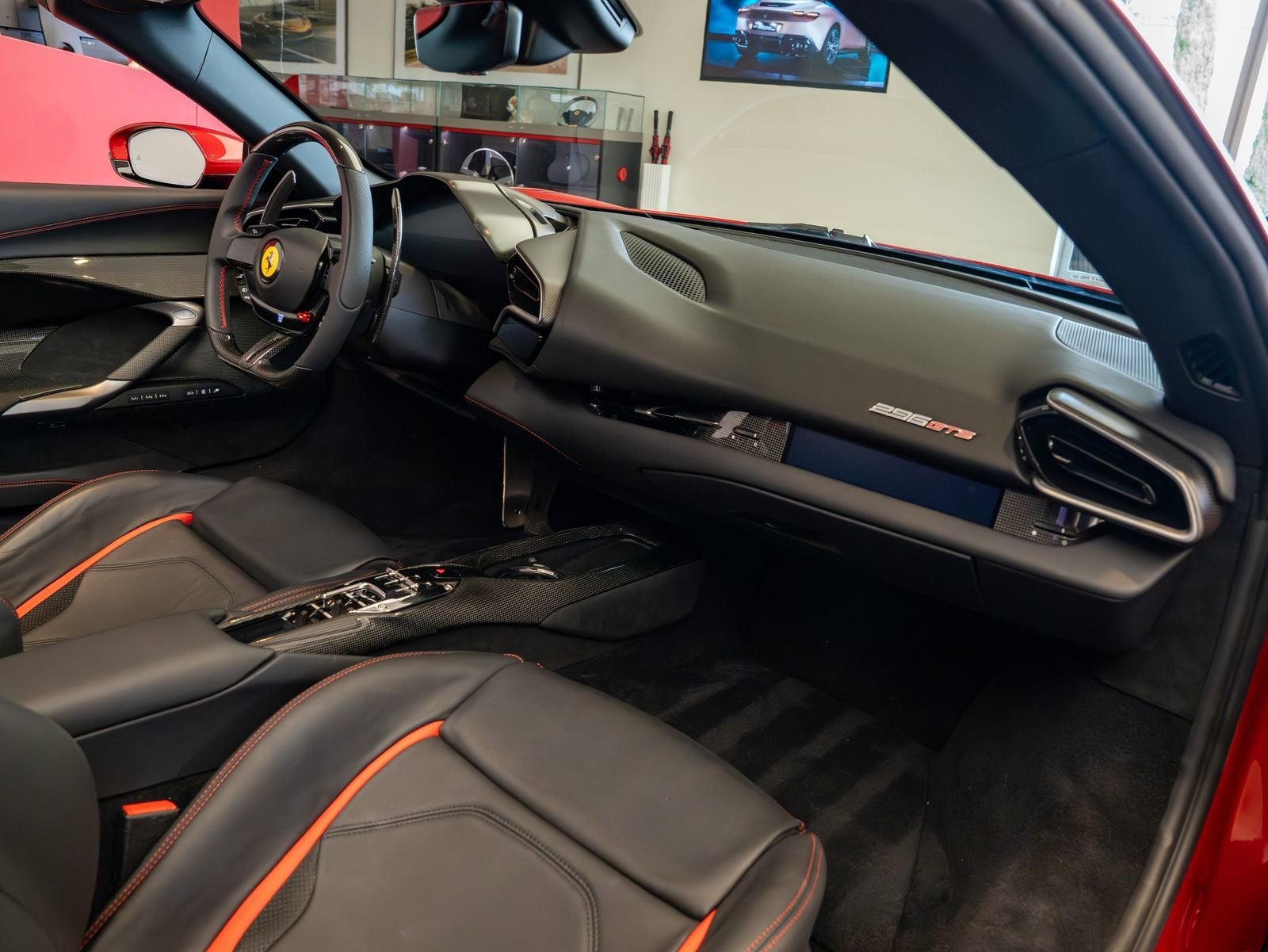 2024 Ferrari 296 GTS Base