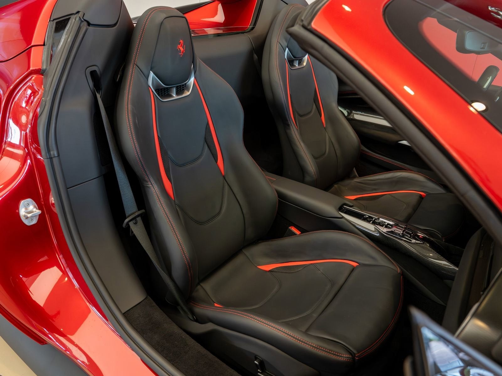 2024 Ferrari 296 GTS Base