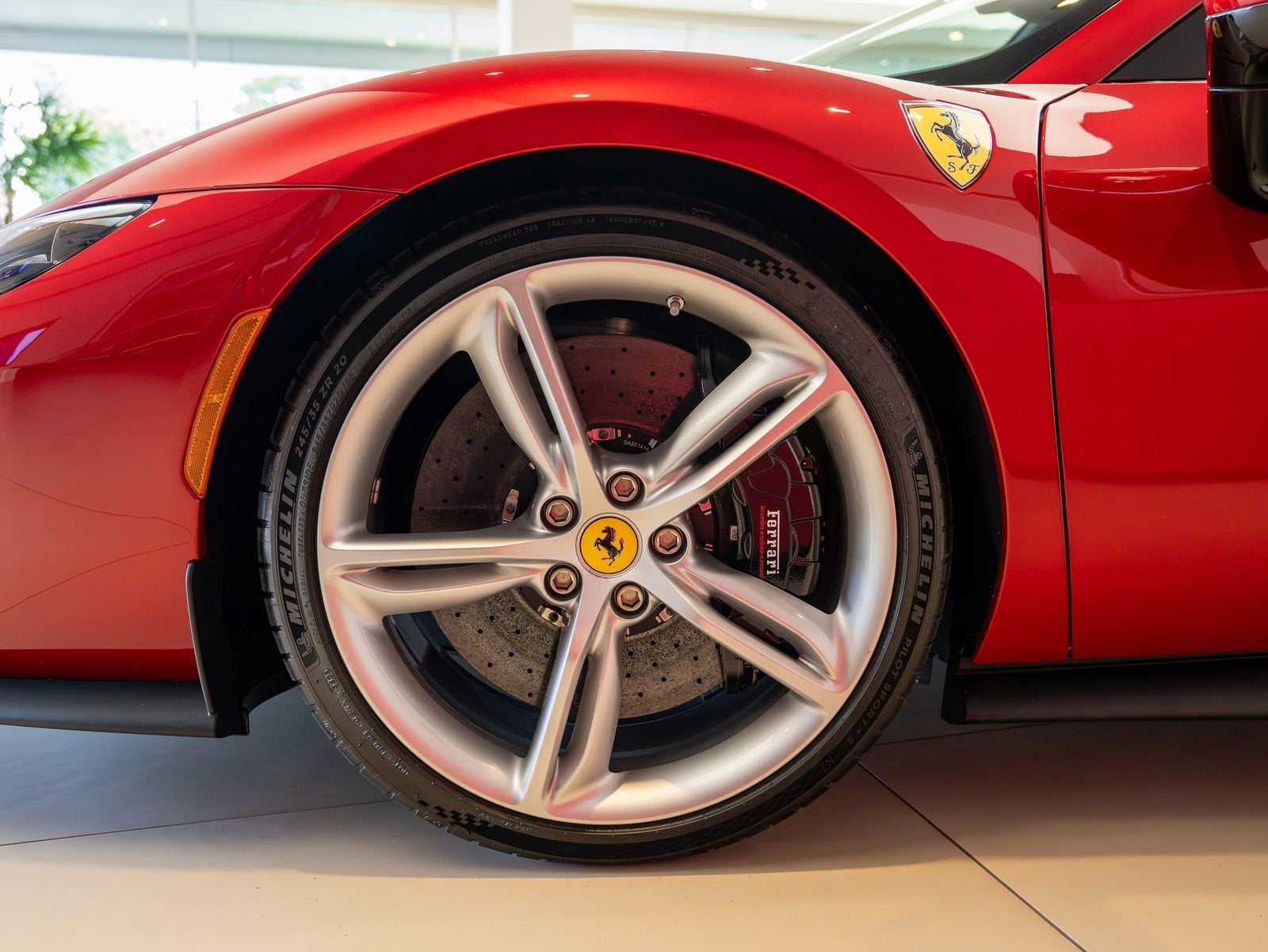 2024 Ferrari 296 GTS Base