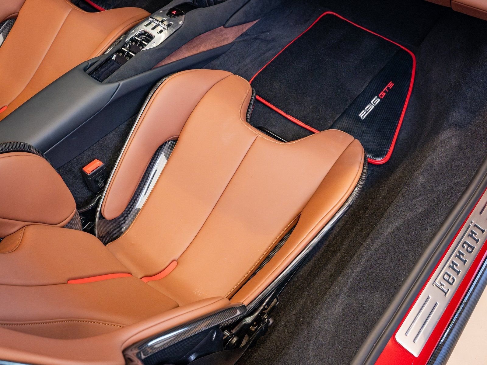 2025 Ferrari 296 GTS Base