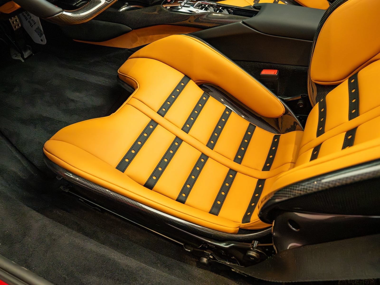 2025 Ferrari 296 GTS Base