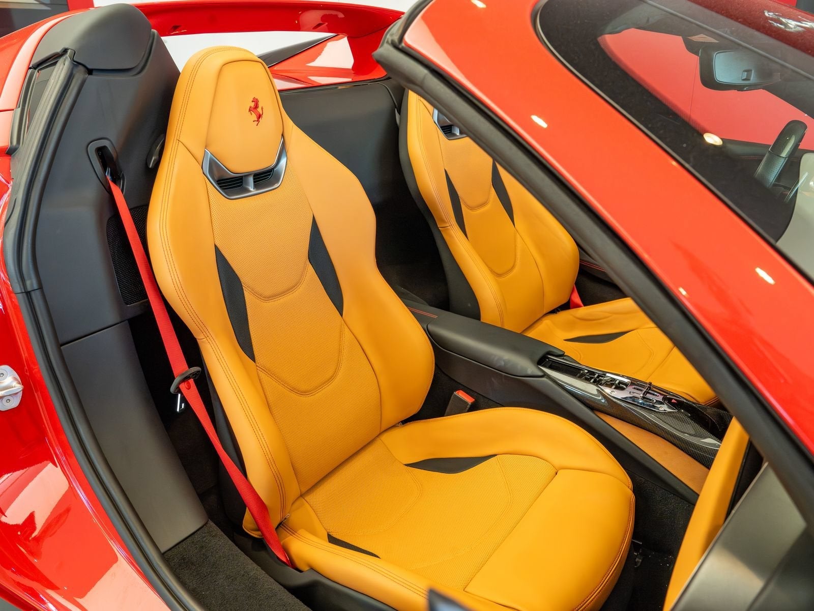 2024 Ferrari 296 GTS Base