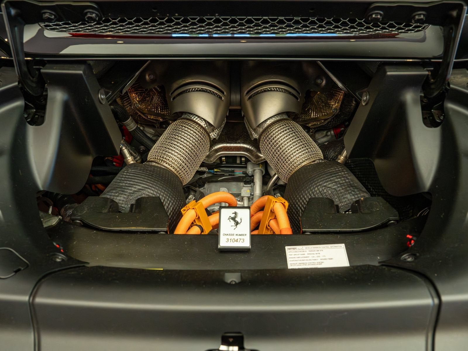 2024 Ferrari 296 GTS Base