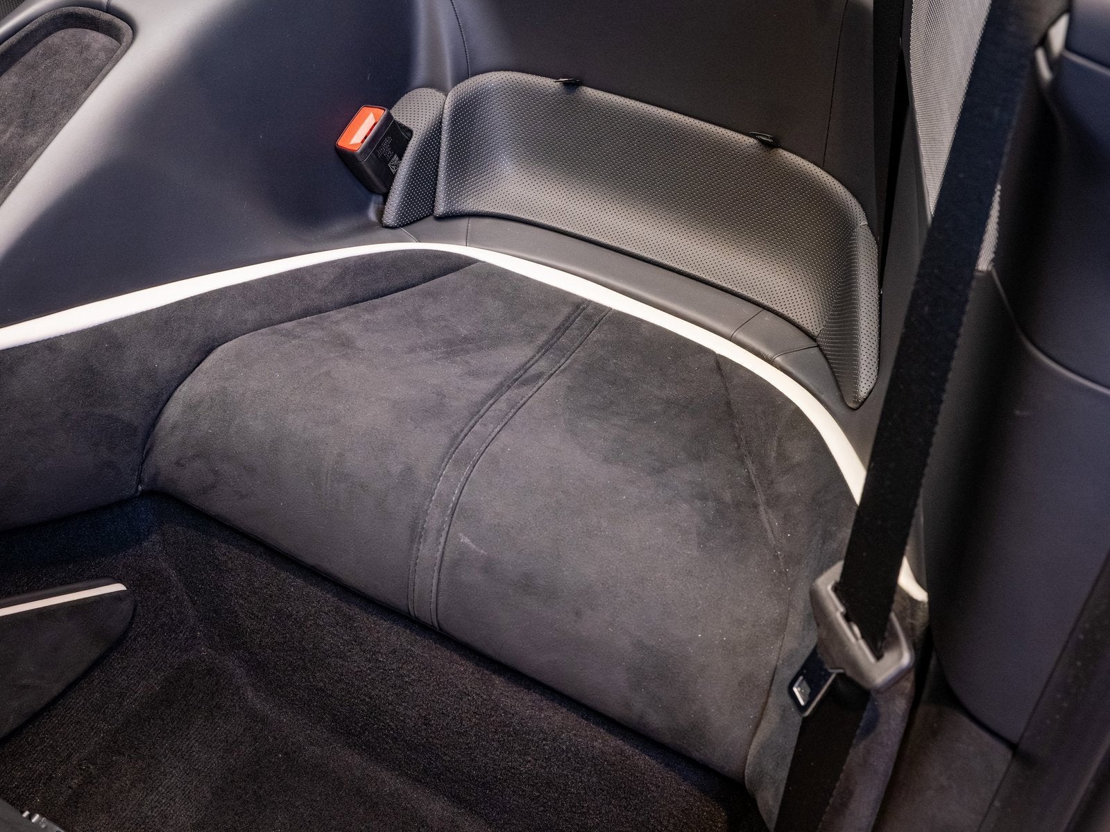 2024 Ferrari Roma Spider Base