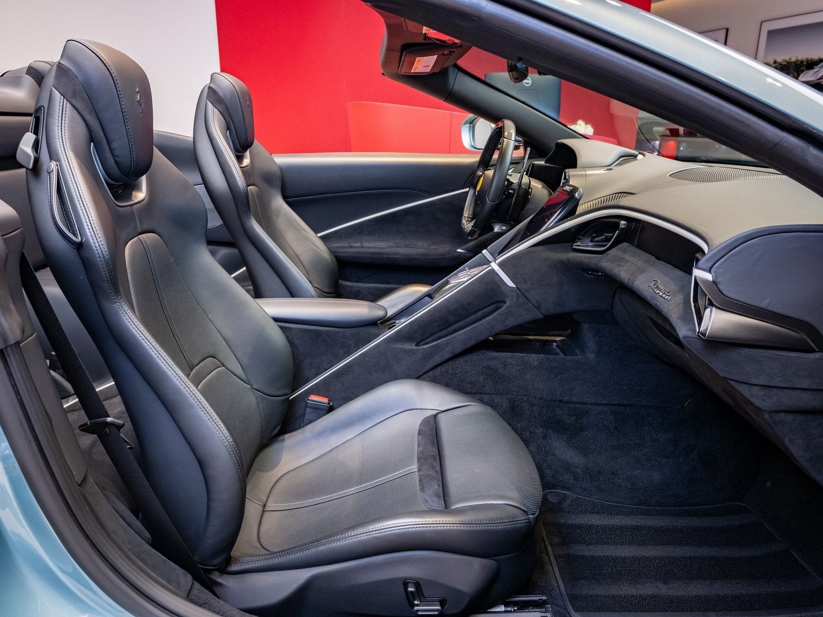 2024 Ferrari Roma Spider Base