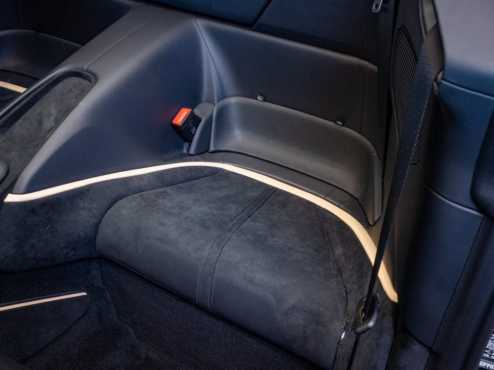 2024 Ferrari Roma Spider Base