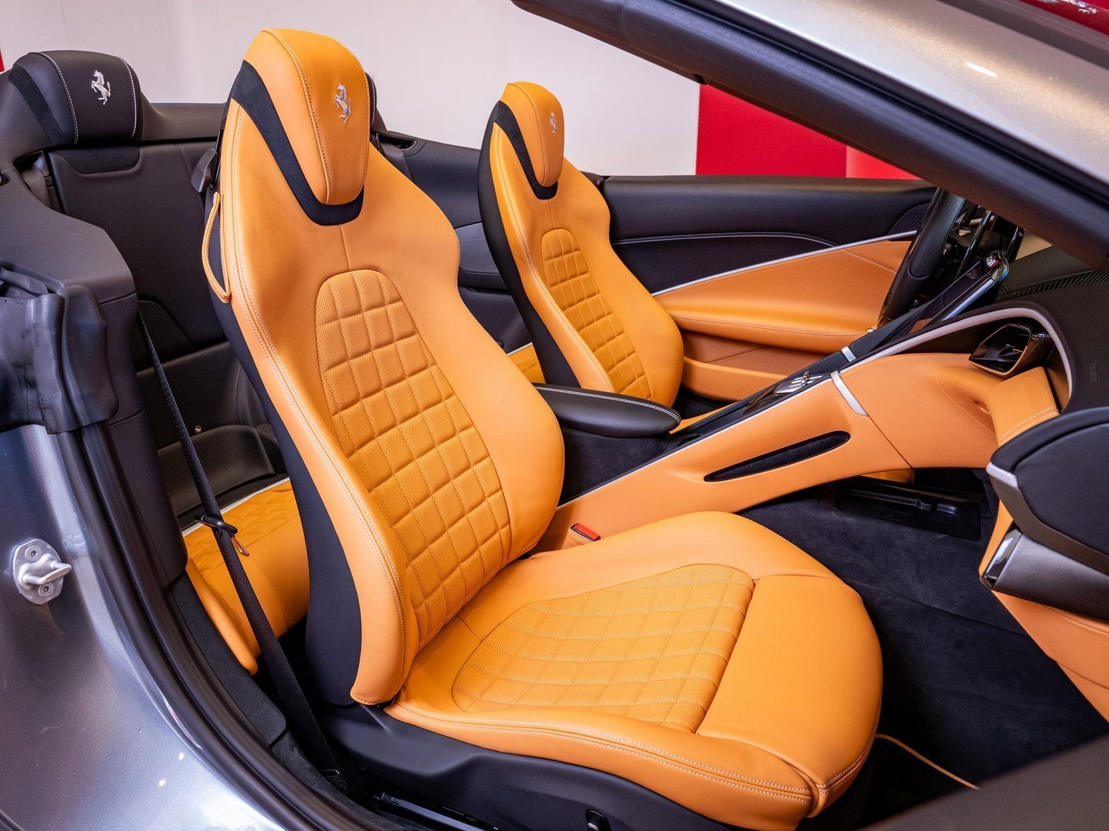 2024 Ferrari Roma Spider Base