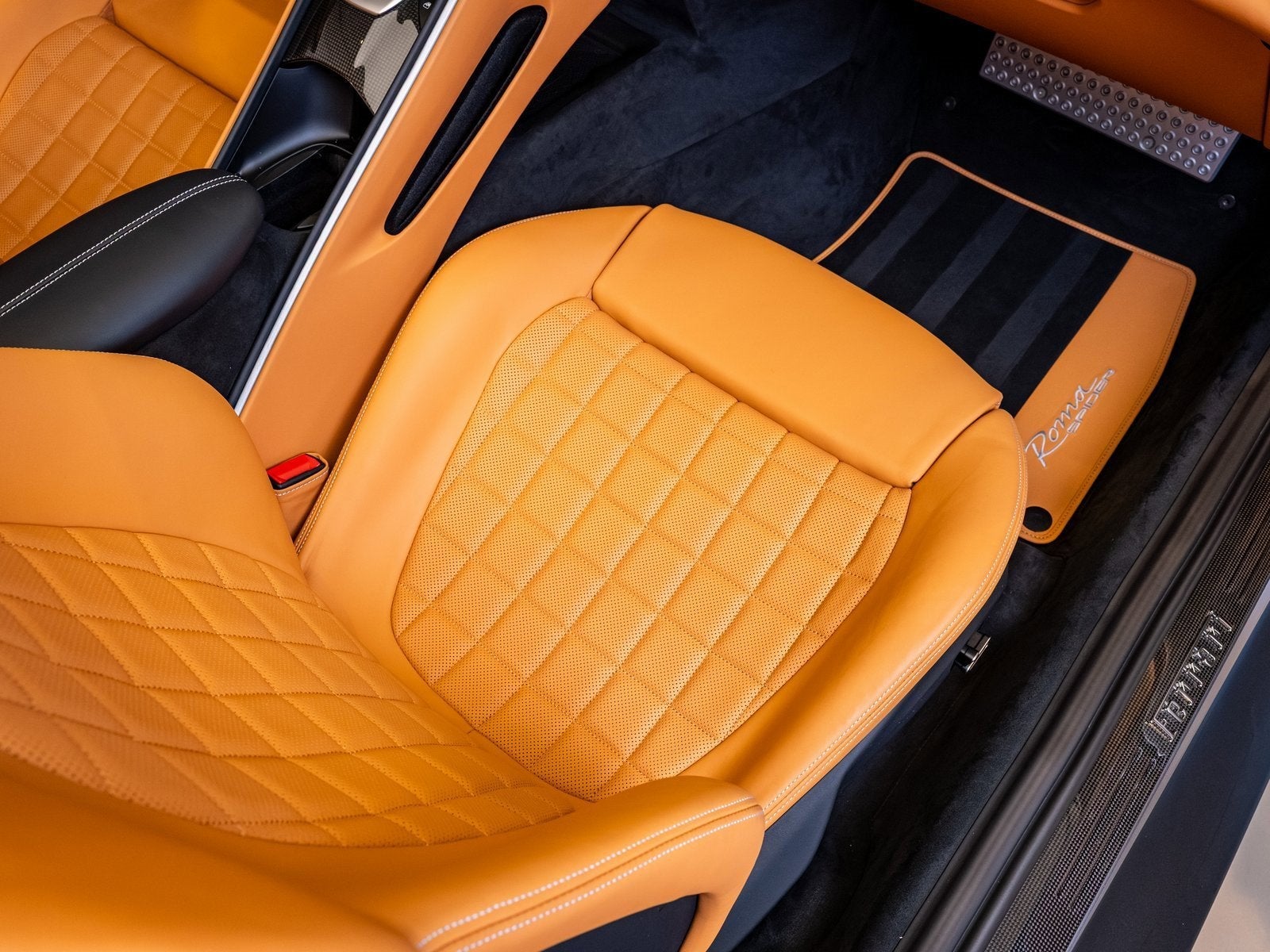 2024 Ferrari Roma Spider Base