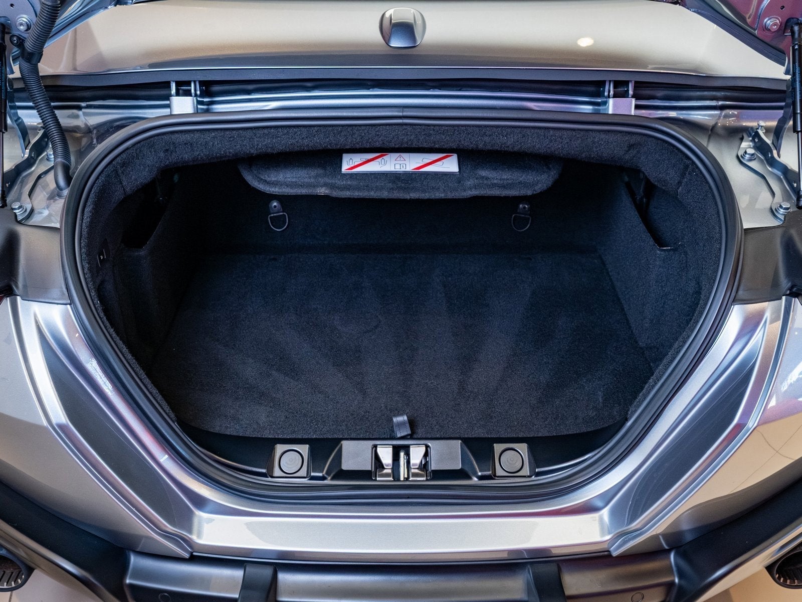 2024 Ferrari Roma Spider Base