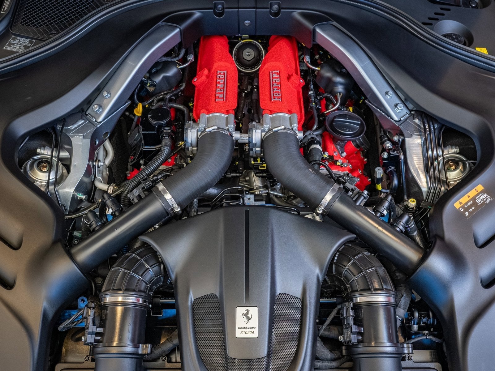 2024 Ferrari Roma Spider Base