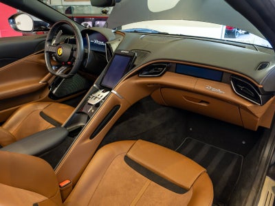 2025 Ferrari Roma Spider Base