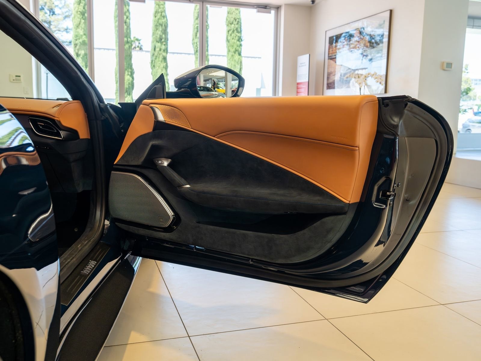 2025 Ferrari Roma Spider Base