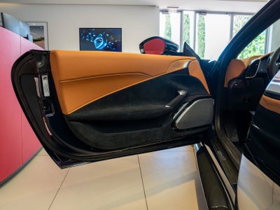 2025 Ferrari Roma Spider Base