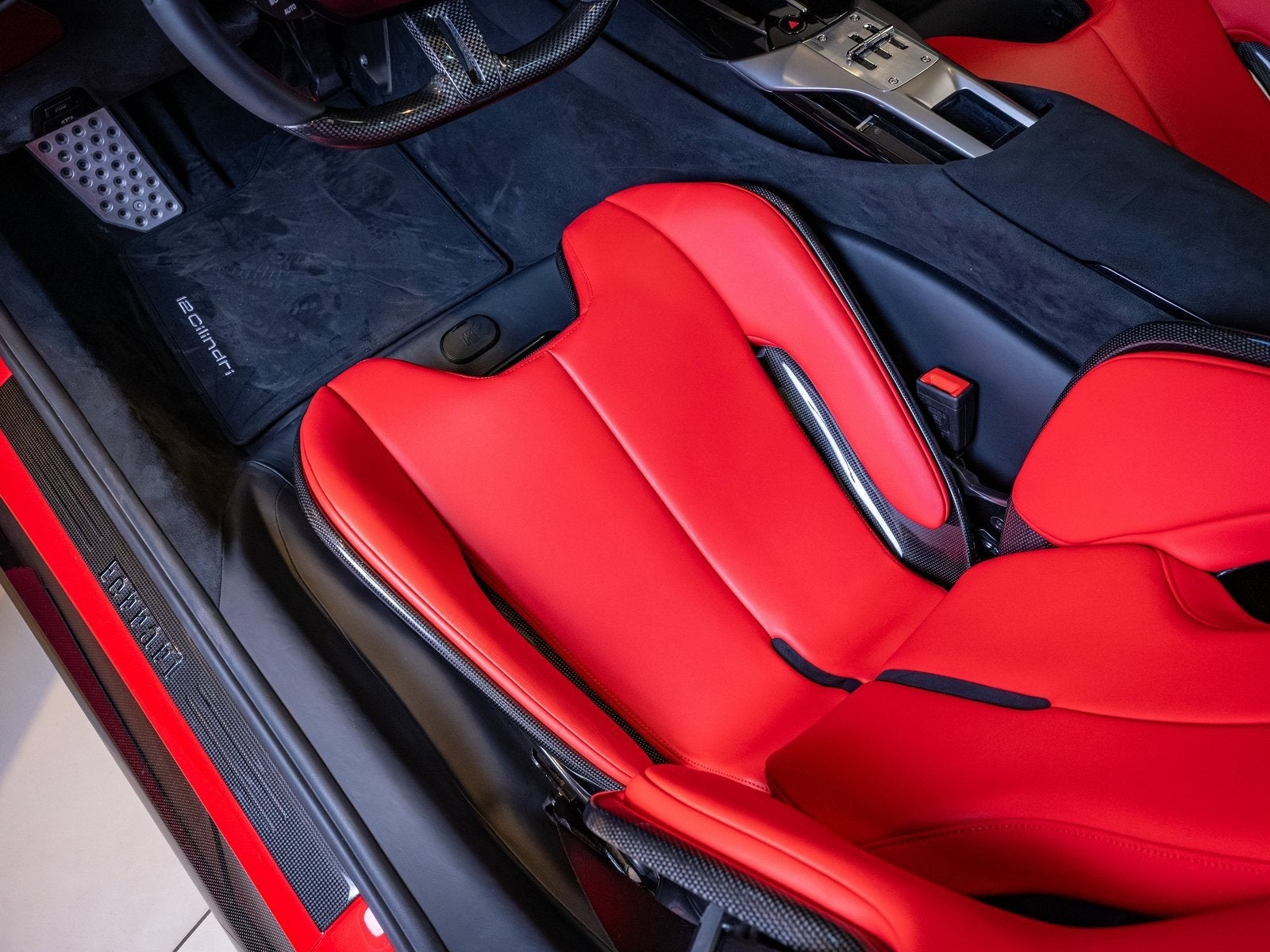 2025 Ferrari 12Cilindri Base