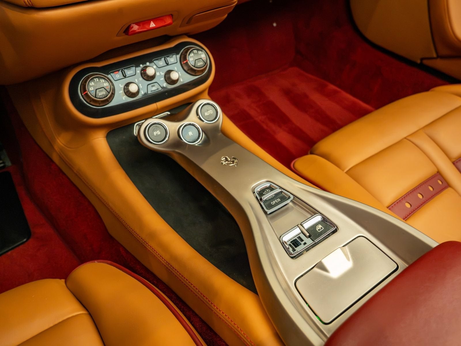 2010 Ferrari California Base