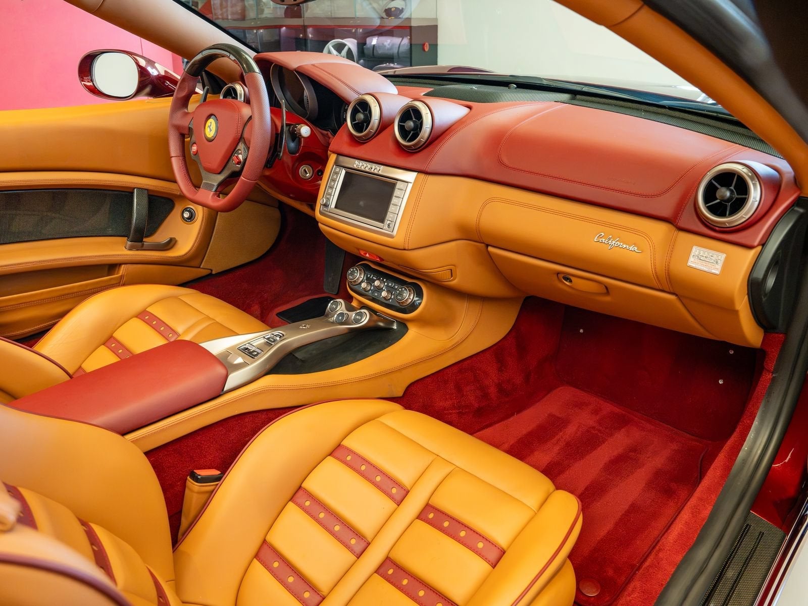 2010 Ferrari California Base