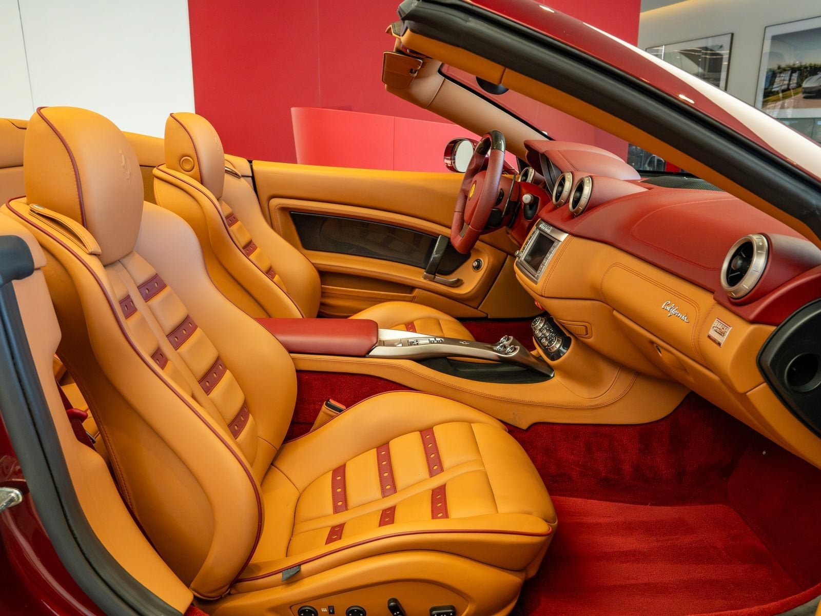 2010 Ferrari California Base