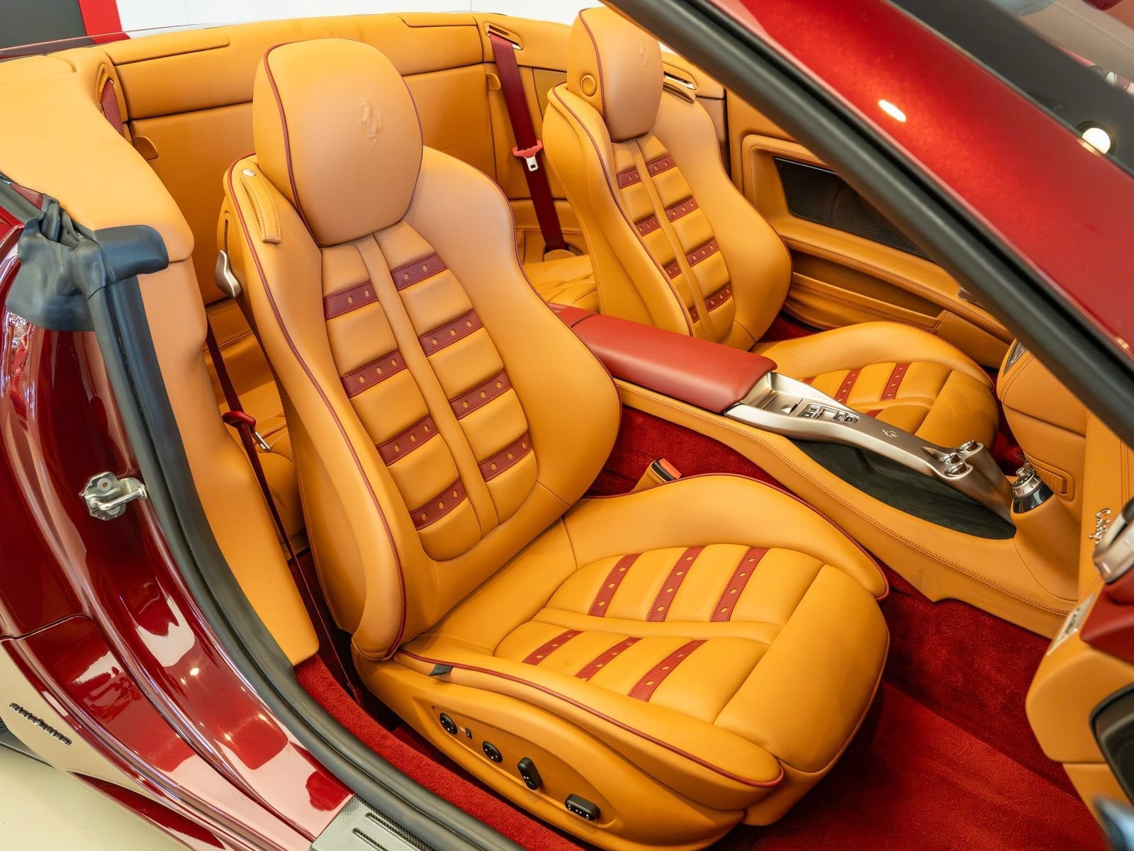 2010 Ferrari California Base