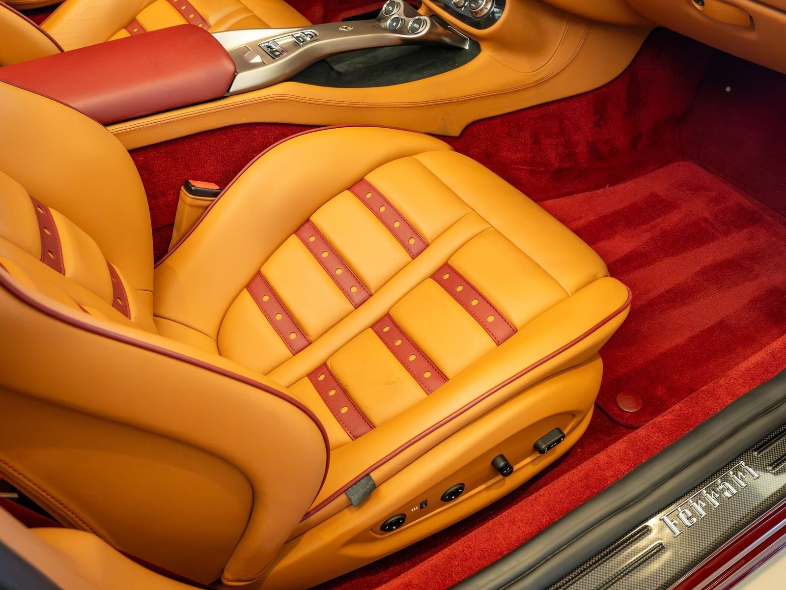 2010 Ferrari California Base