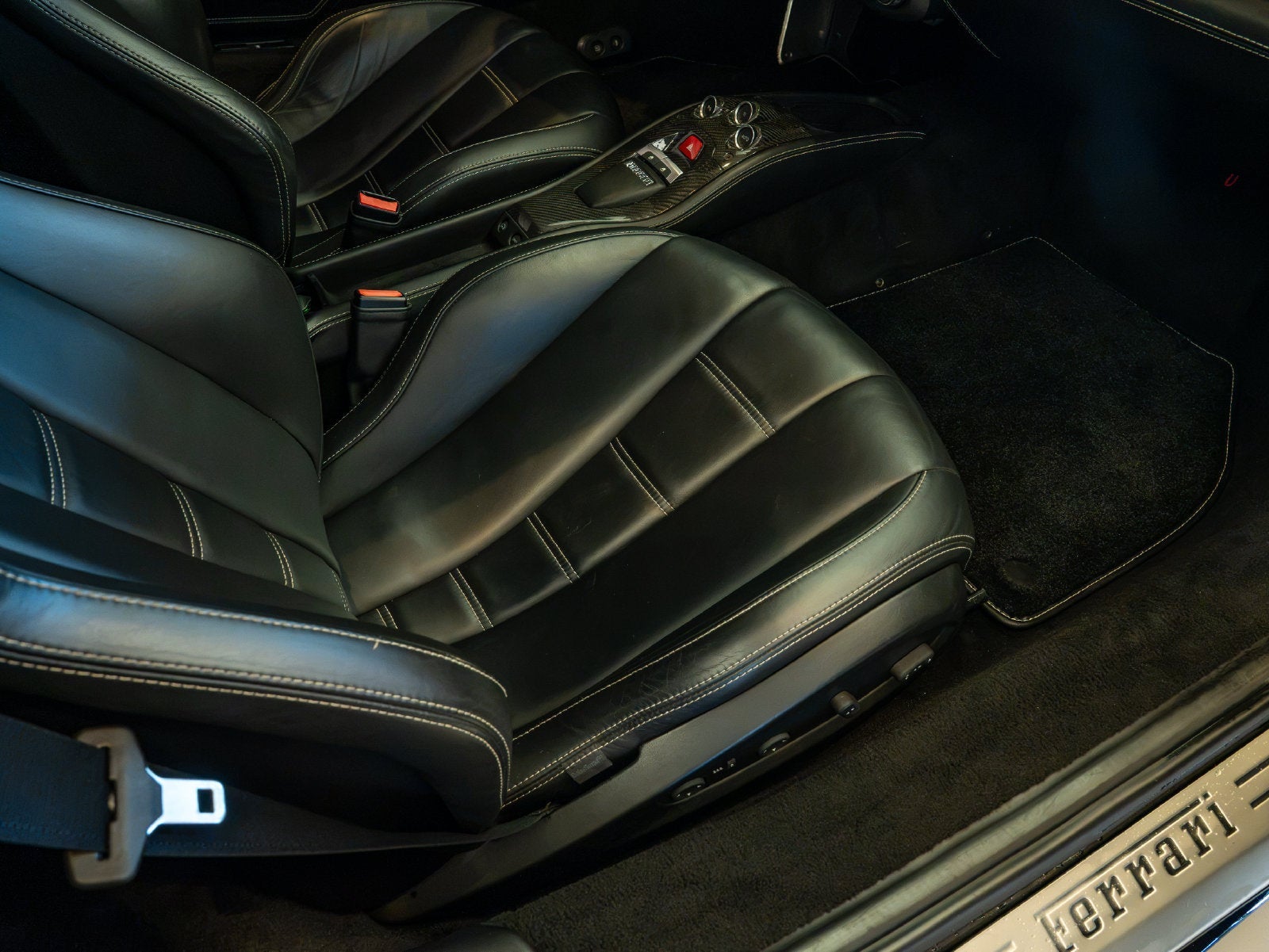 2014 Ferrari 458 Italia Base