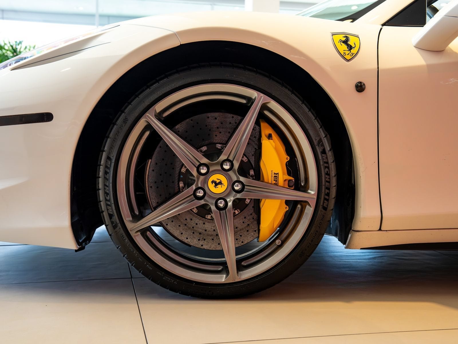 2015 Ferrari 458 Spider Base