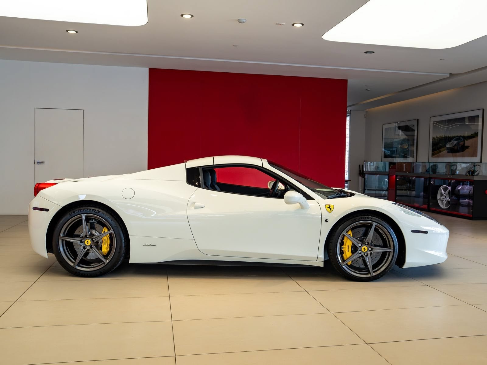2015 Ferrari 458 Spider Base