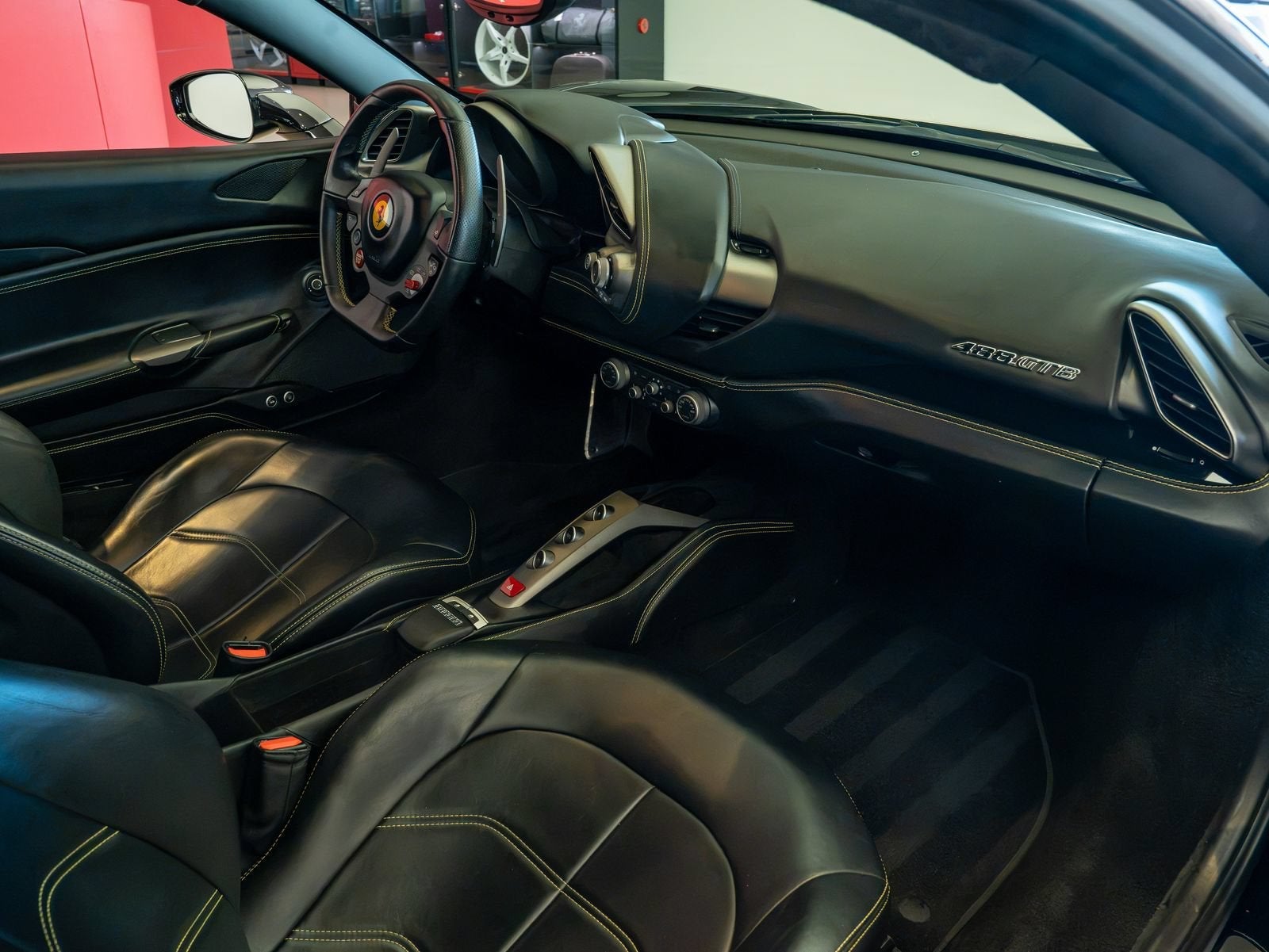 2016 Ferrari 488 GTB Base