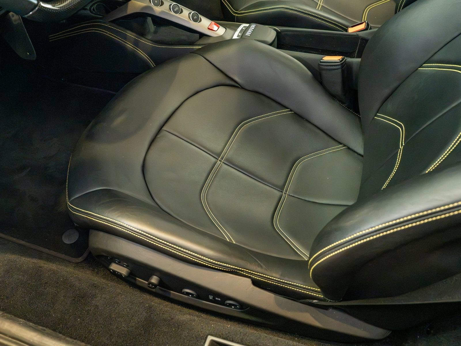 2017 Ferrari 488 GTB Base