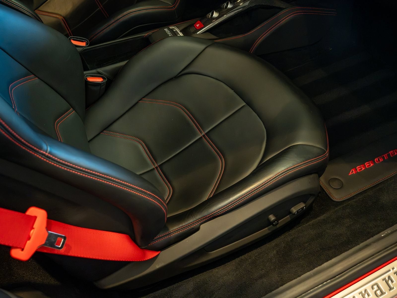 2019 Ferrari 488 GTB Base