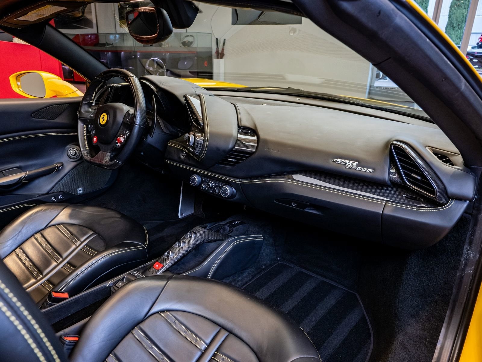 2019 Ferrari 488 Spider Base