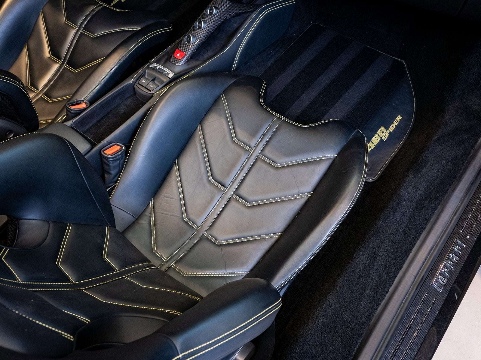 2018 Ferrari 488 Spider Base