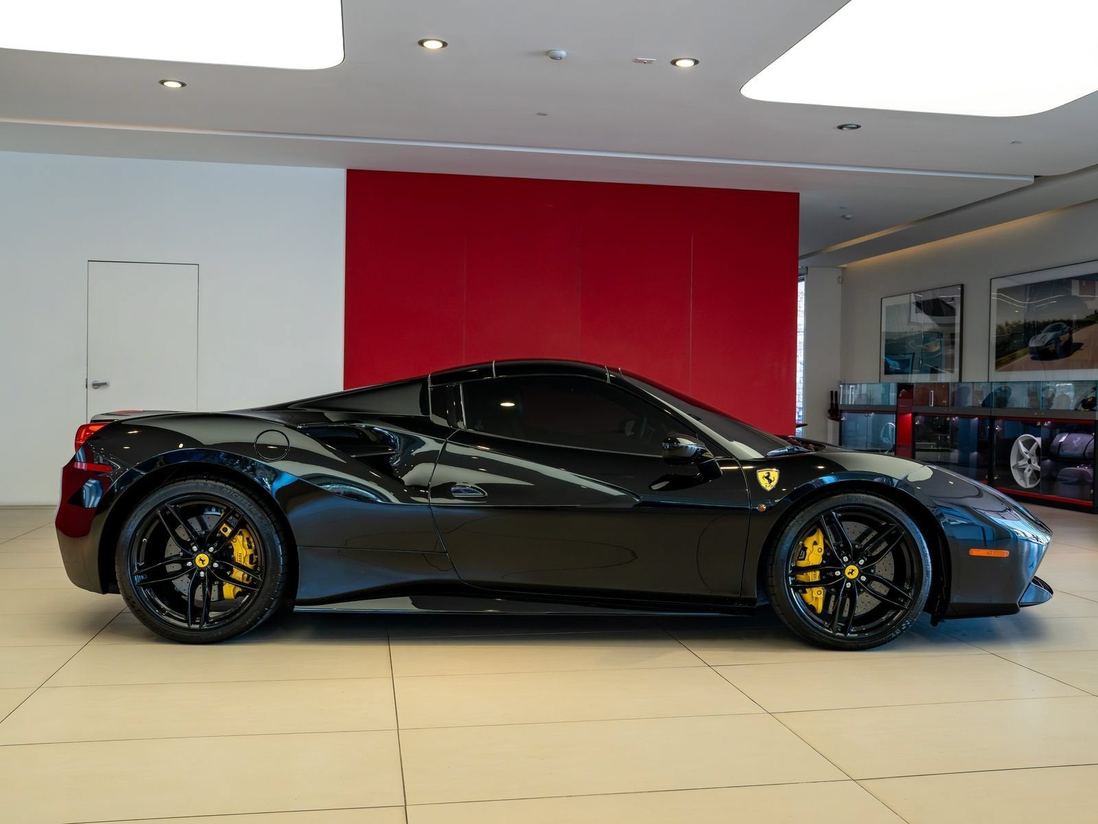 2018 Ferrari 488 Spider Base