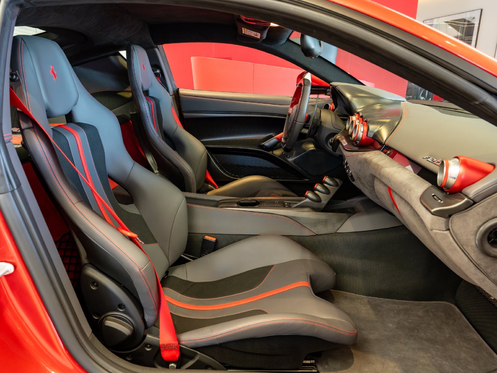 2017 Ferrari F12tdf Base